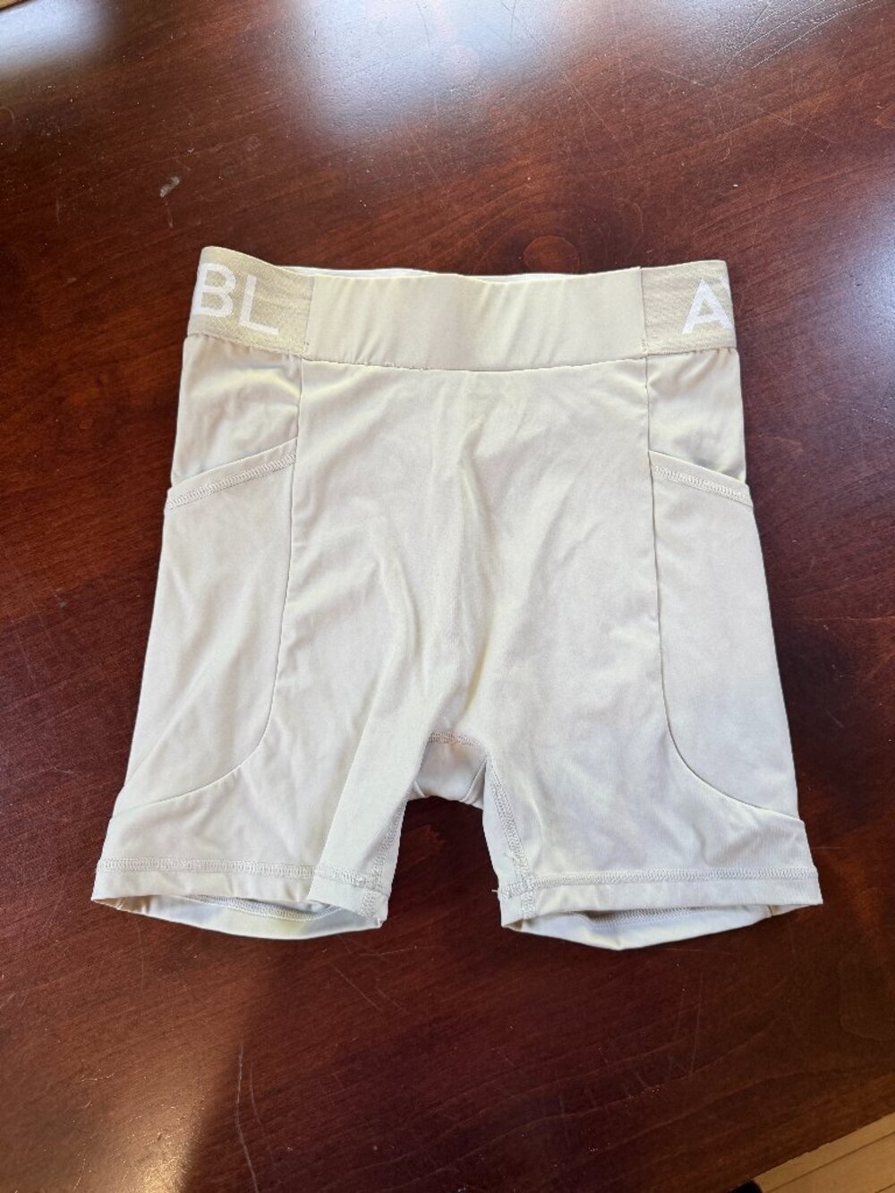 AYBL Pocket Style Bike Shorts Work Out Athletic Shorts Size Small Cream / Gray